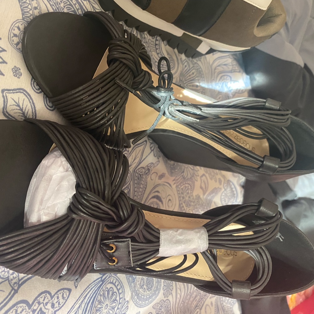 Shoe dazzle